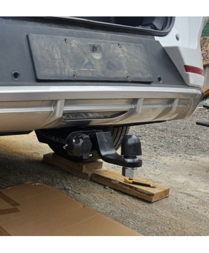 Фаркоп Berg на BYD Song Plus без подрезки бампера. Тип шара: E (шаровый узел под американский быстросьемный квадрат) Фаркоп Berg на BYD Song Plus без подрезки бампера. Тип шара: E (шаровый узел под американский быстросьемный квадрат)