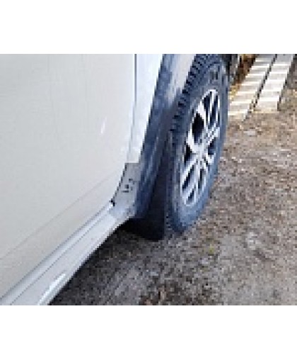 Брызговики передние Рено Дастер 