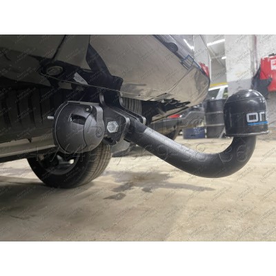 Фаркоп на Toyota Land Cruiser 300 2021- Фаркоп на Toyota Land Cruiser 300 2021-