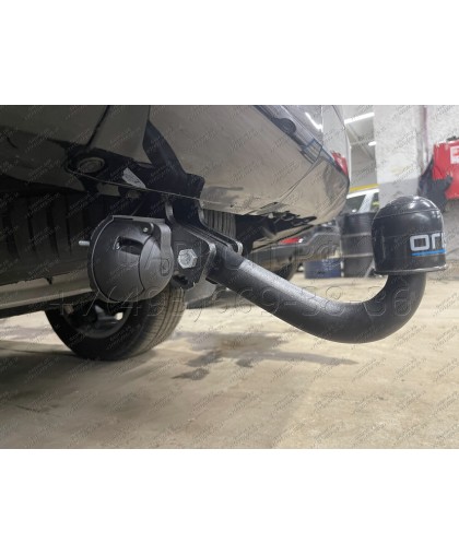 Фаркоп на Toyota Land Cruiser 300 2021- Фаркоп на Toyota Land Cruiser 300 2021-