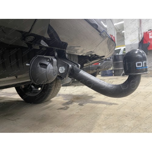 Фаркоп на Toyota Land Cruiser 300 2021- Фаркоп на Toyota Land Cruiser 300 2021-